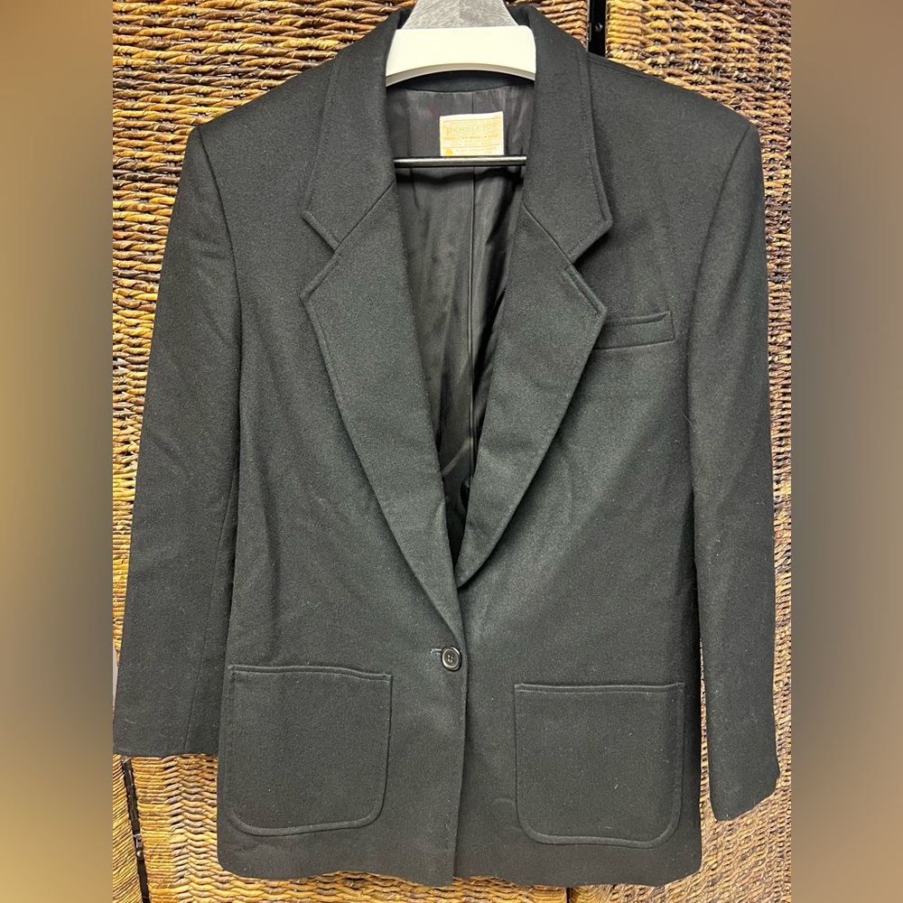 Pendleton-Womens Classic Black Wool Blazer,Size:10, Two front pockets,one button